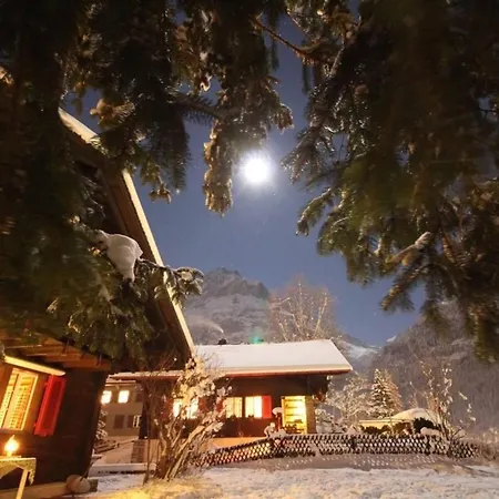 Gemuetliches Zum Alleinbewohnen Mit Garten & Bergblick, Kostenloses Wifi, Ladestation Fuer E-autos Holiday home